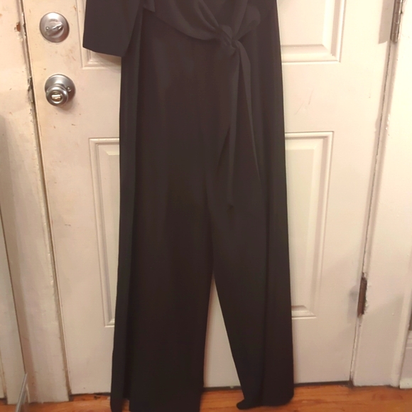 One sleeve black jumpsuit - Picture 2 of 2